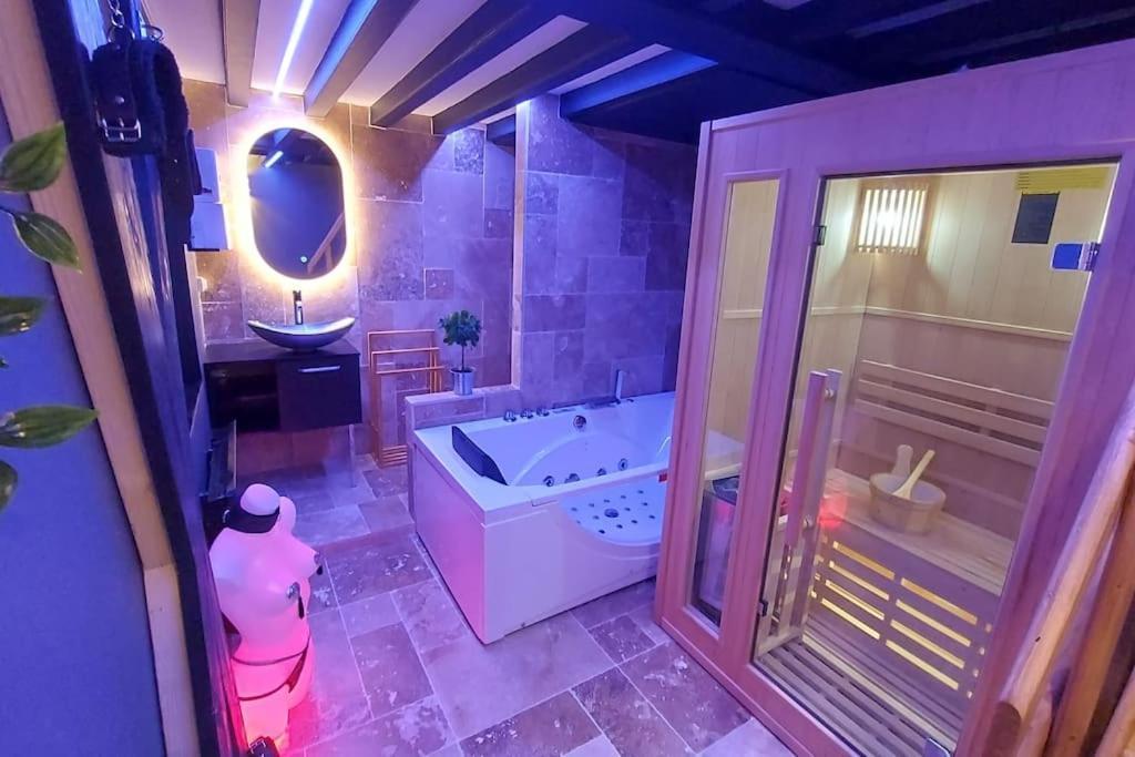 Loveroom Sauna, Balneo, Parking Prive Dans Le Centre De Honfleur Kültér fotó