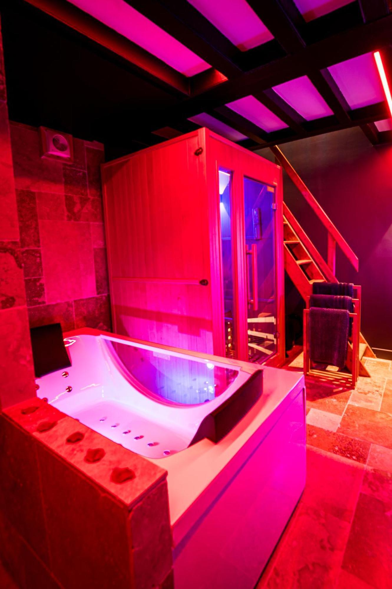 Loveroom Sauna, Balneo, Parking Prive Dans Le Centre De Honfleur Szoba fotó