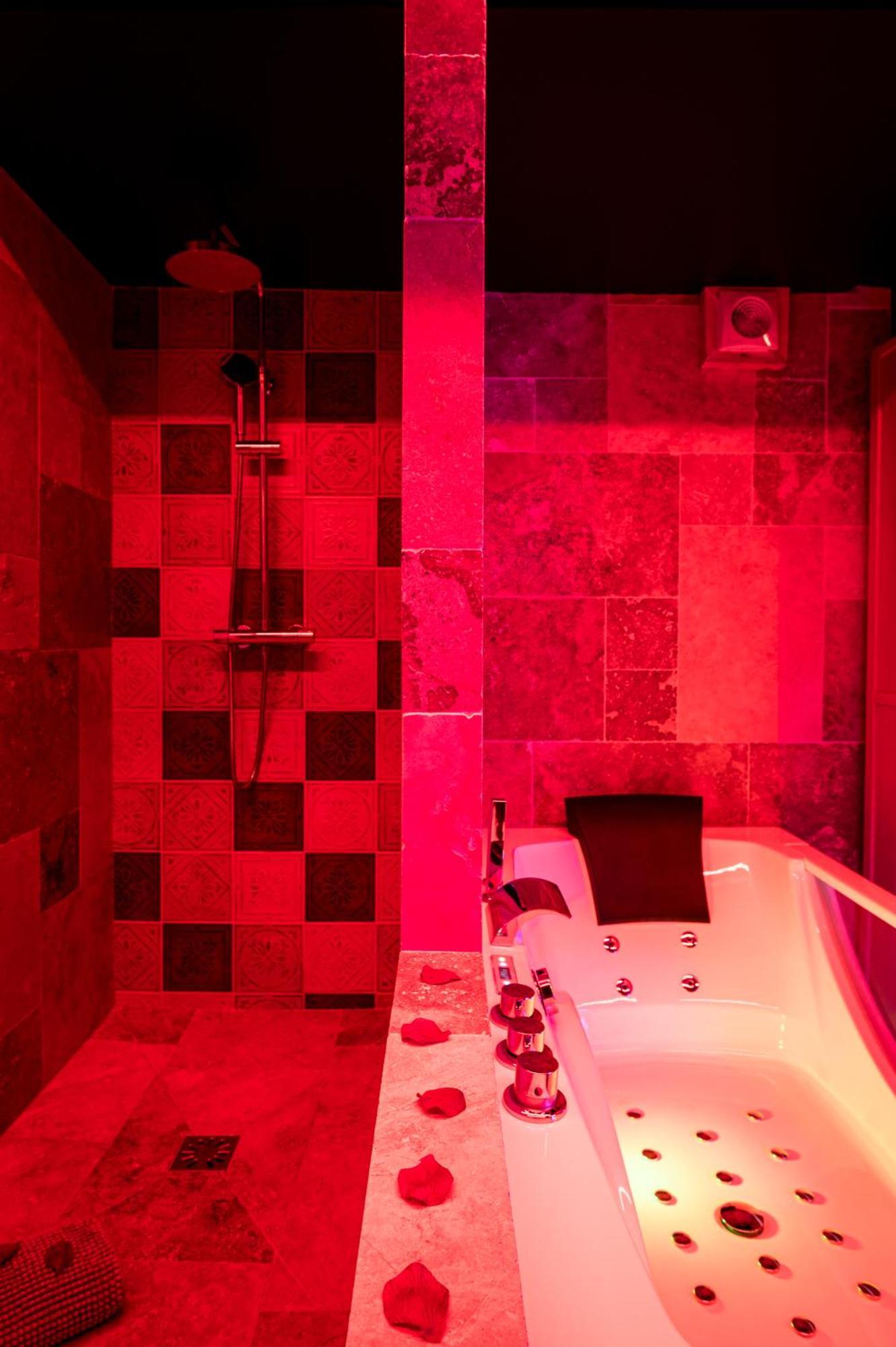 Loveroom Sauna, Balneo, Parking Prive Dans Le Centre De Honfleur Szoba fotó