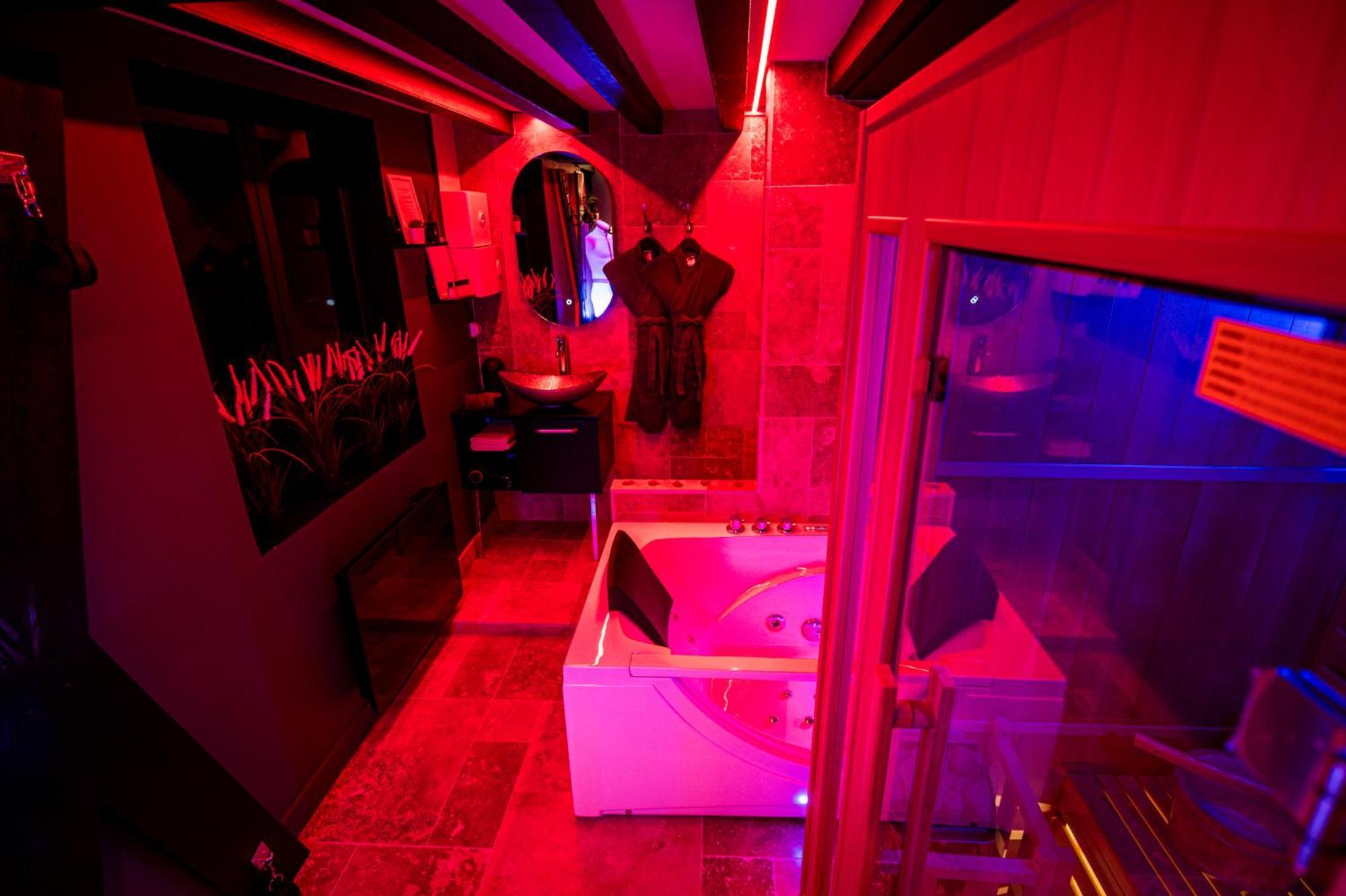 Loveroom Sauna, Balneo, Parking Prive Dans Le Centre De Honfleur Szoba fotó