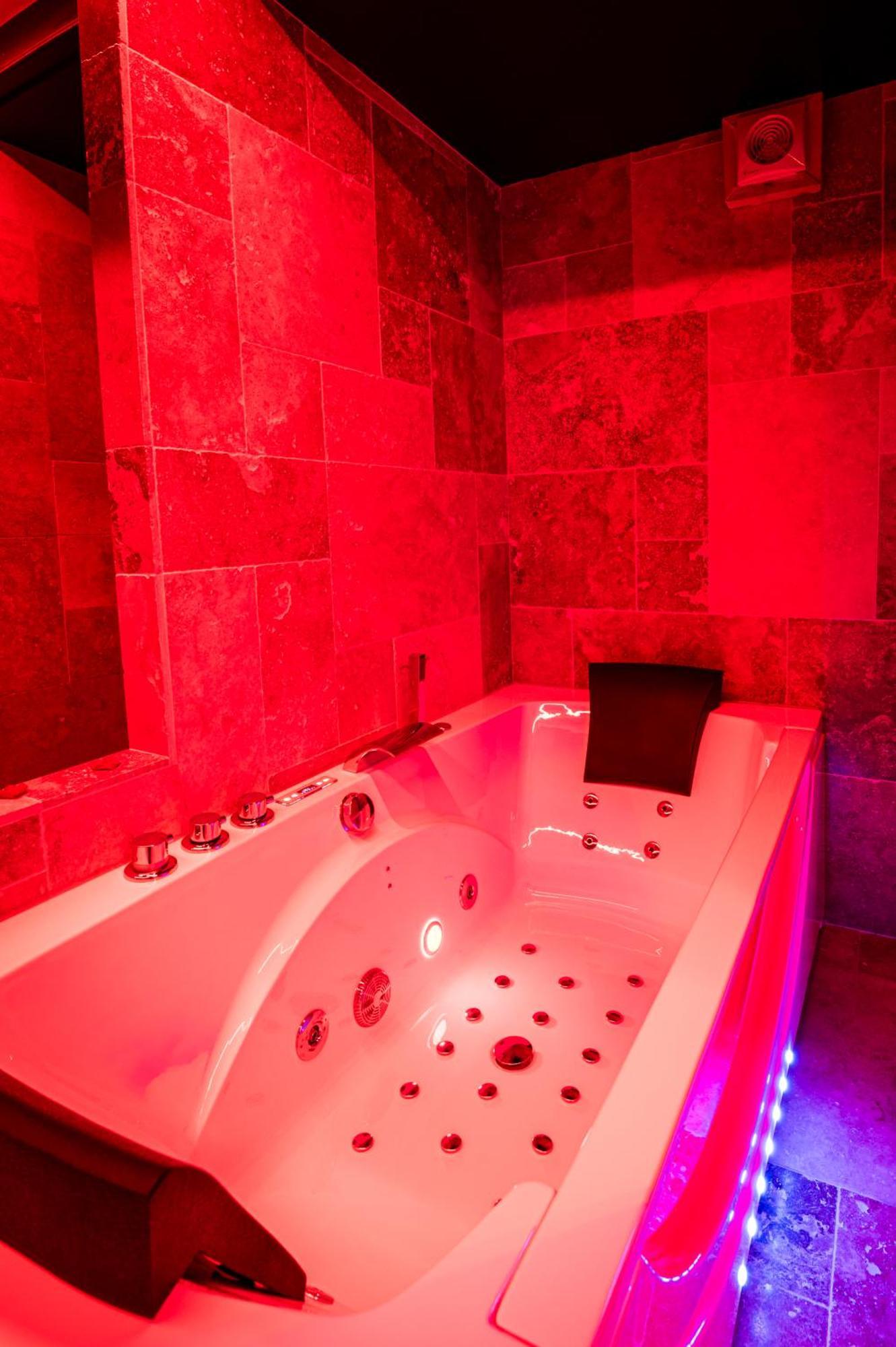 Loveroom Sauna, Balneo, Parking Prive Dans Le Centre De Honfleur Szoba fotó