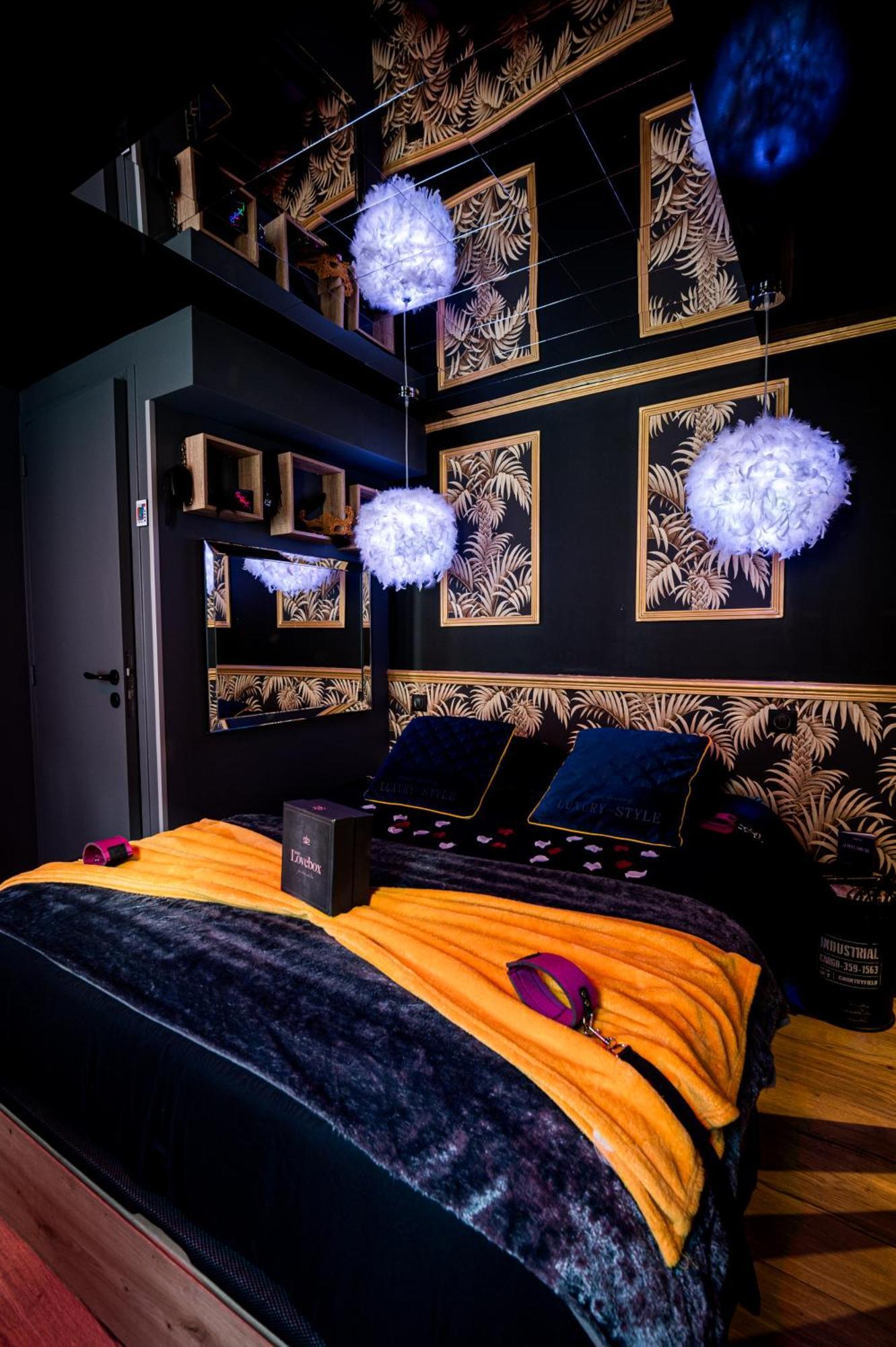Loveroom Sauna, Balneo, Parking Prive Dans Le Centre De Honfleur Szoba fotó